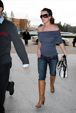Normal Britney Spears on road