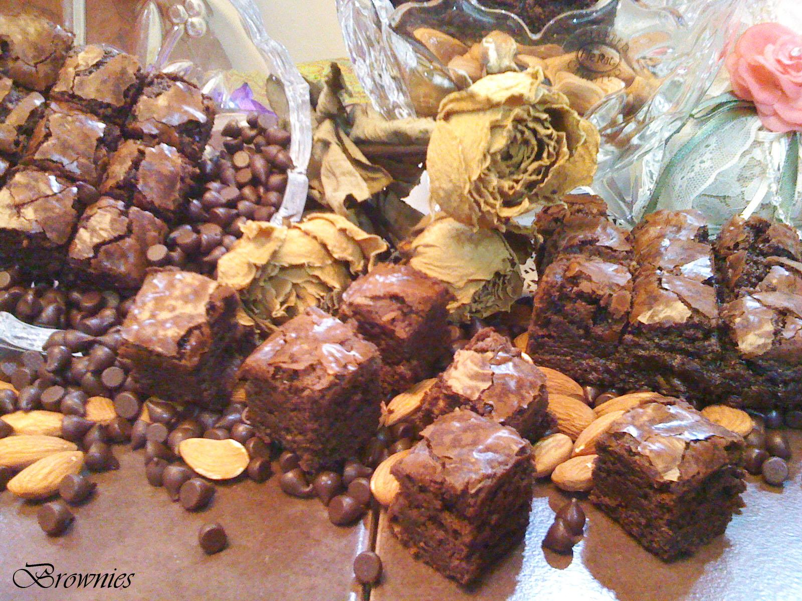 Mojo Milk Bakery Chocolate Brownies with Walnut.
