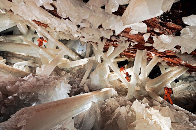 Keajaiban Dunia Giant Crystal Cave