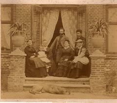 Lovise Ipsen yderst t.h.med familie foran deres villa på Frederikssundsvej ca.1879