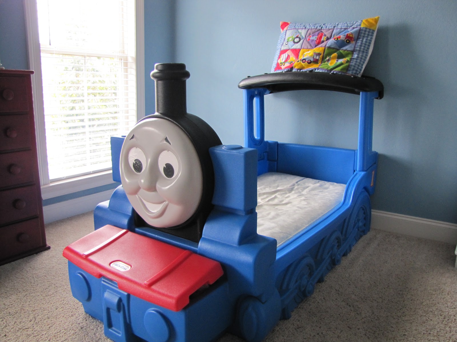 thomas bed with toy box