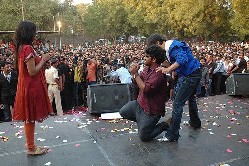 [Shah-Rukh-Khan-at-a-MNIK-Promotional-Event-21.jpg]