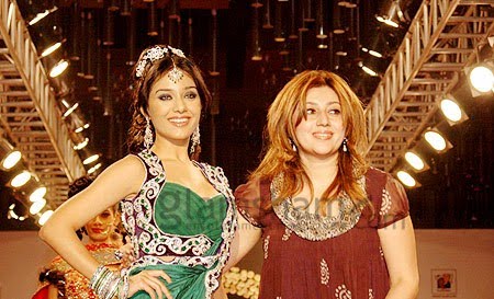 [amrita-rao-walks-ramp-01.jpg]