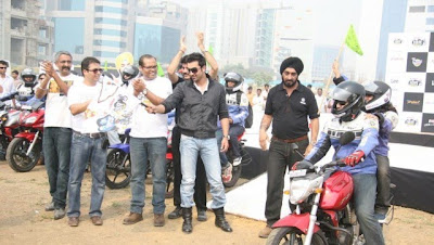 Ranbir Kapoor Flags off Bigadda Yamaha India Bike Rally
