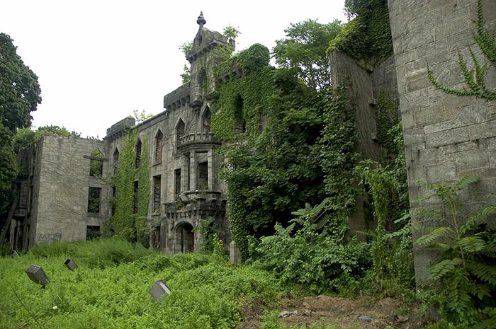 [hospitalmansion.jpeg]