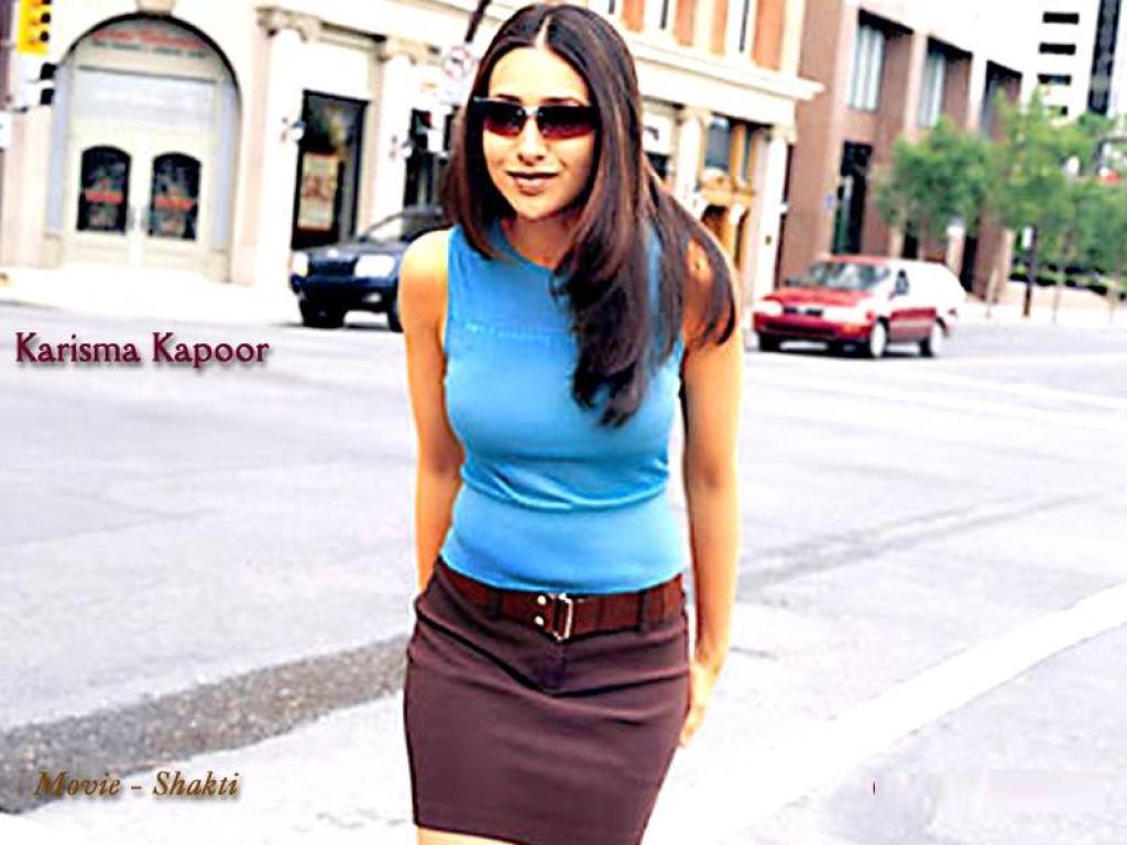 Spicy Photo Updates: Karishma Kapoor