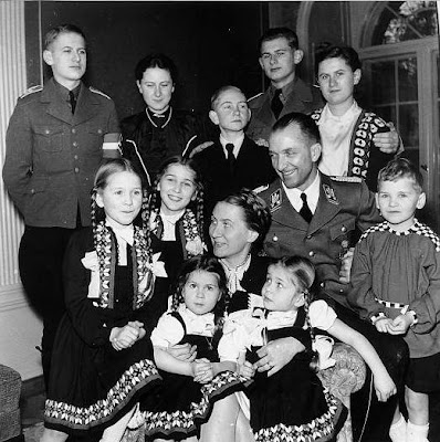 scholtz klink gertrud nazi children august aryan ss germany perish earth must because beauty family german national their leader stormfront