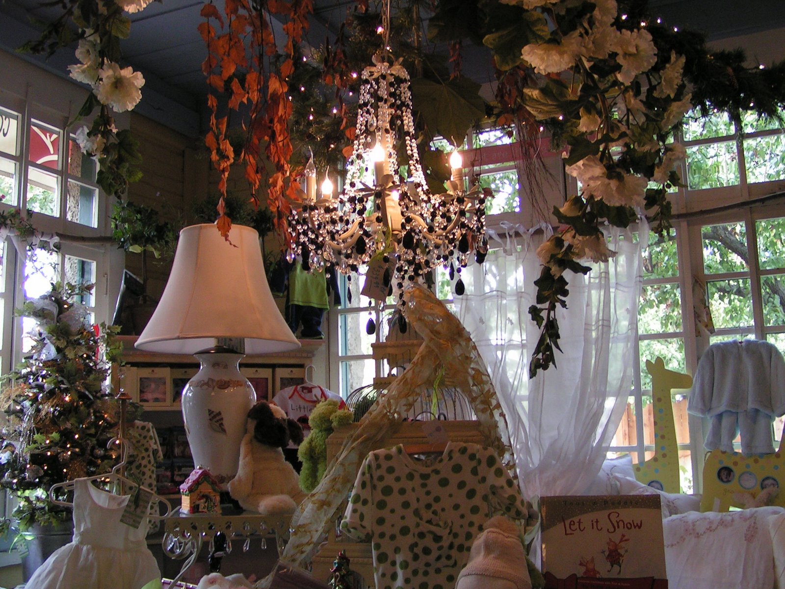 [11-24-08+Xmas+Orn+in+Riverside+(42).JPG]