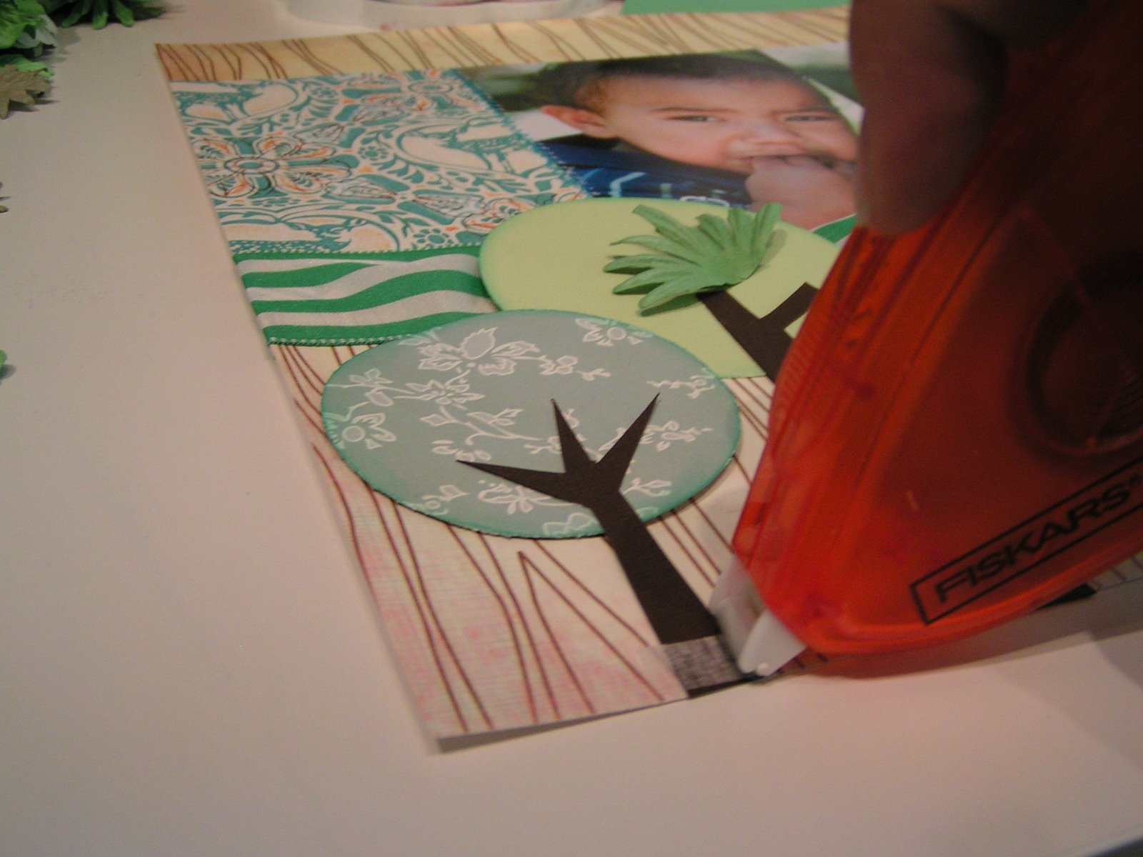 [4-18-09+Scrappy+Stuff+069.JPG]