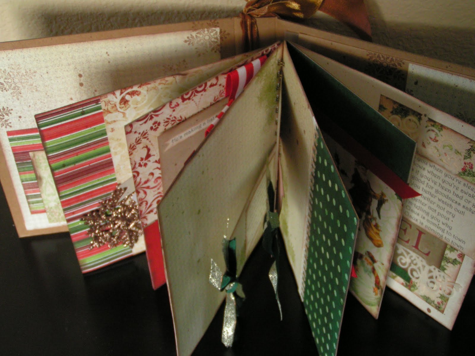 [Jolly+Old+St+Nick+book+023.JPG]