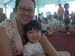 Mommy & Julia at Wiggleworms in Millenium Park!