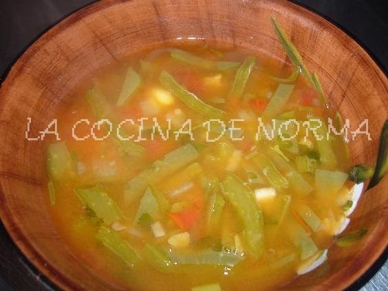 CALDO O SOPA DE HABAS SECAS (HEMC 45 - LA COCINA DE MAMA) - La Cocina de  Norma