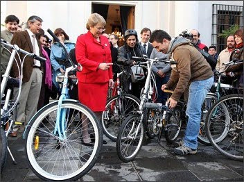 chile_bachelet_20090804.jpg
