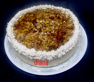 Tort festiv cu nuca