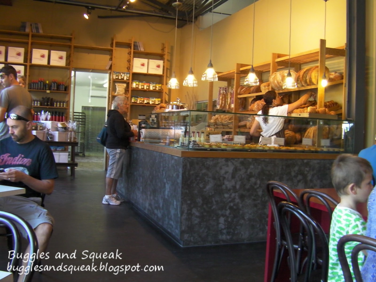 Buggles and Squeak reviews for breakfast, lunch and dinner. Review