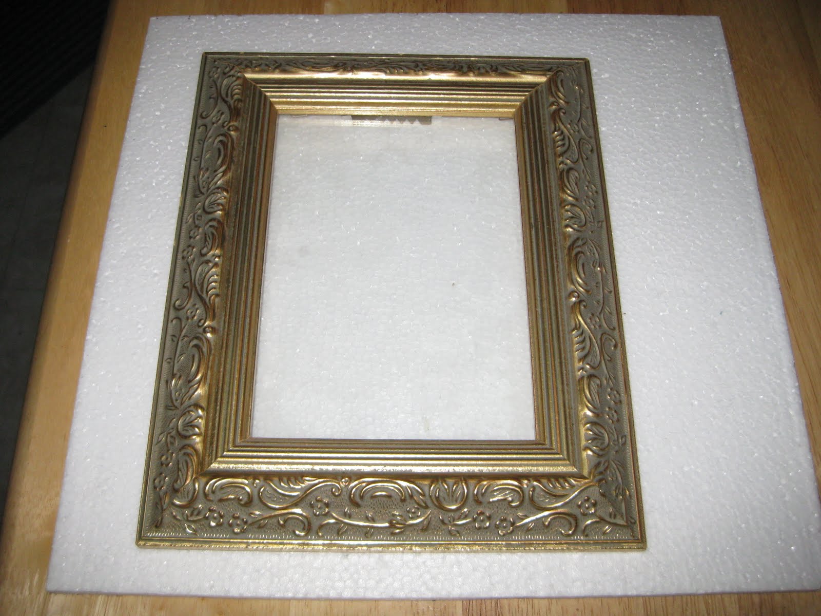 to Nana's Comfy Home Redo of picture frames