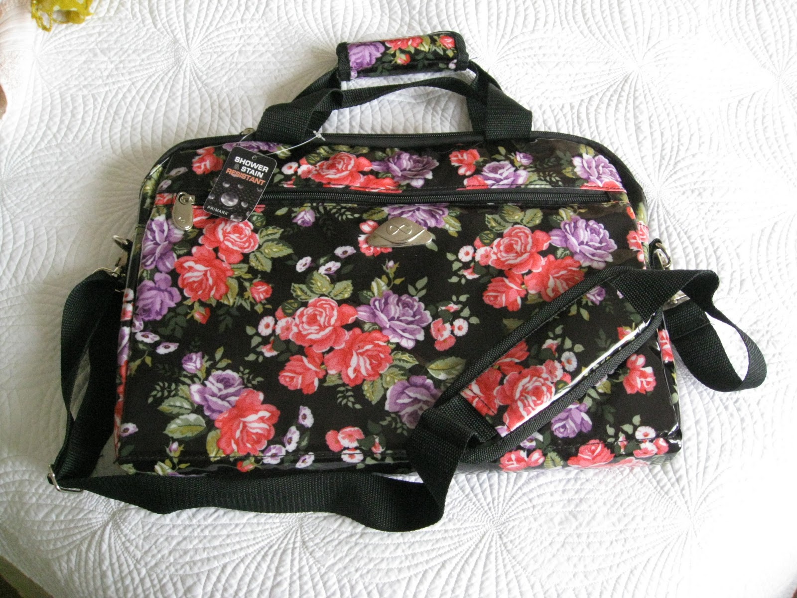LOLODESIGNS Cath Kidston (esque) Laptop Bag and some knitting