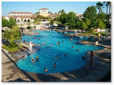 [lagoon+pool+-+summer.jpg]