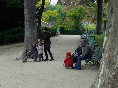 Mothers and children at Monceau Park
