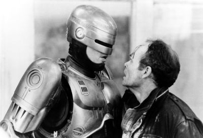 [robocop10002.jpg]