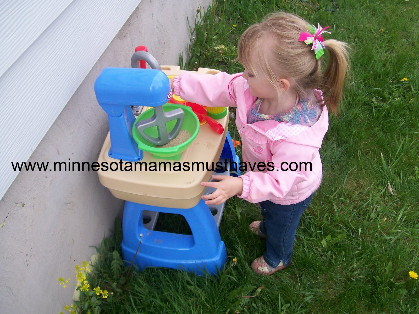 little tikes makin mud pies