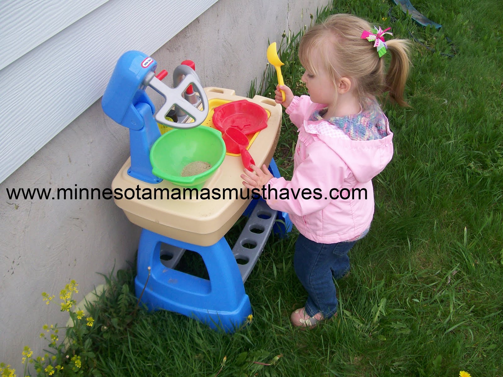 little tikes makin mud pies