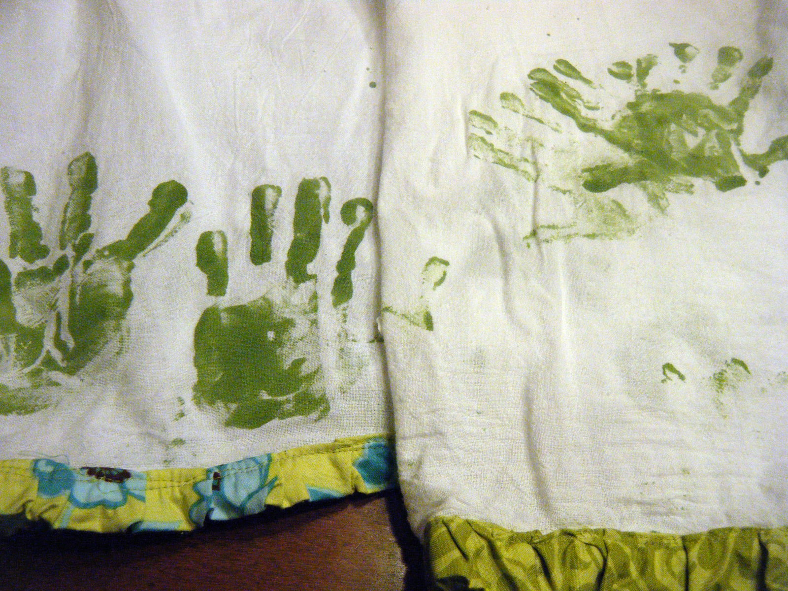 Flour Sack Mama Guest Post Handprint Dish Towel Tutorial