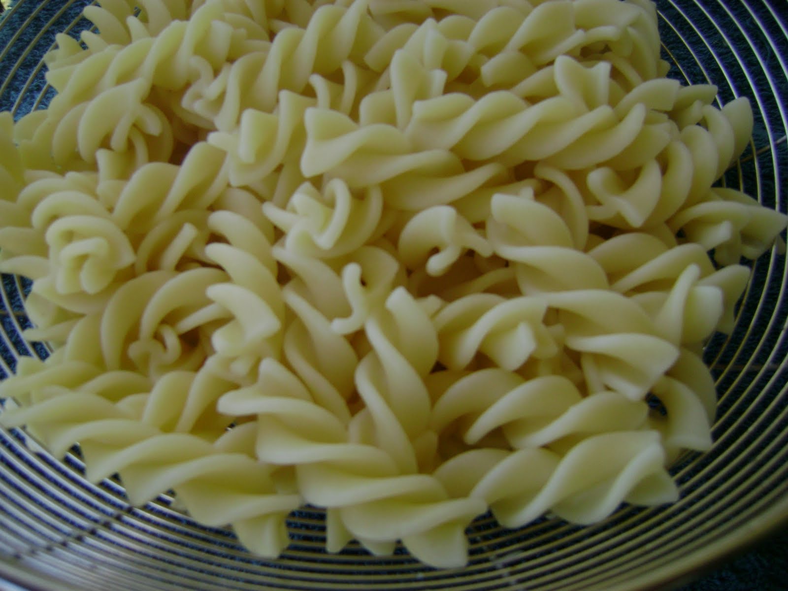 AK's Vegetarian Recipe World Spicy Herbed Fusilli Pasta