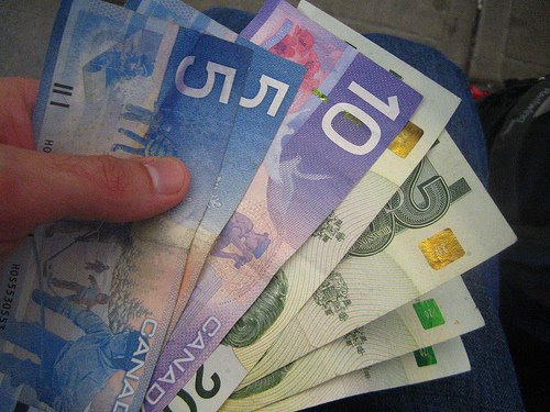 [Canadian_money_pretty.jpg]