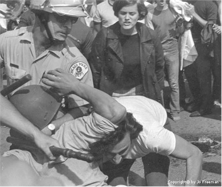 [police-riot-68.jpg]