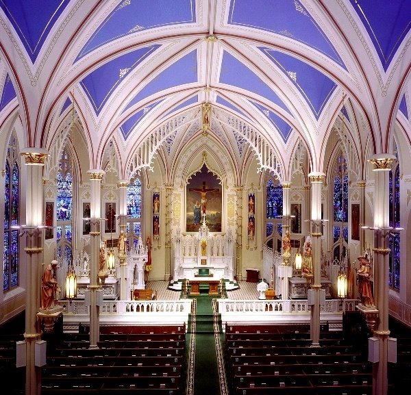 [St.+Mary's+Basilica+inside.jpg]