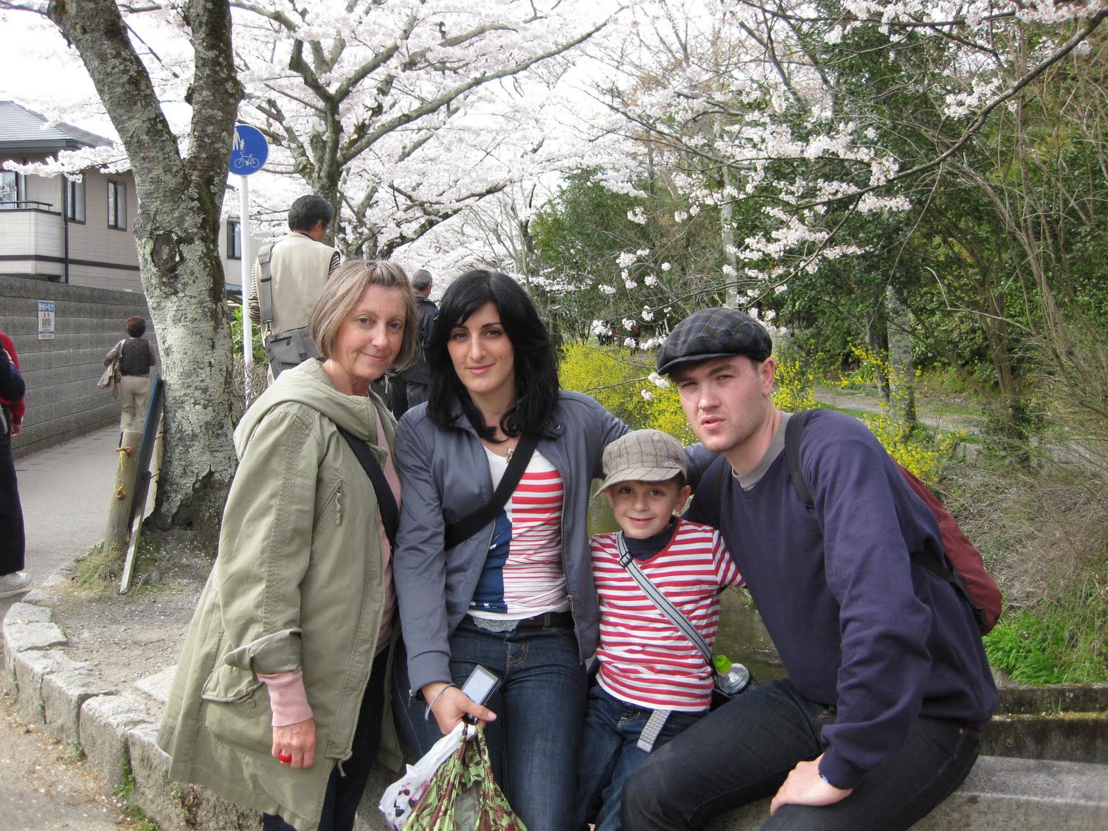 kyoto private guide with a family from australia