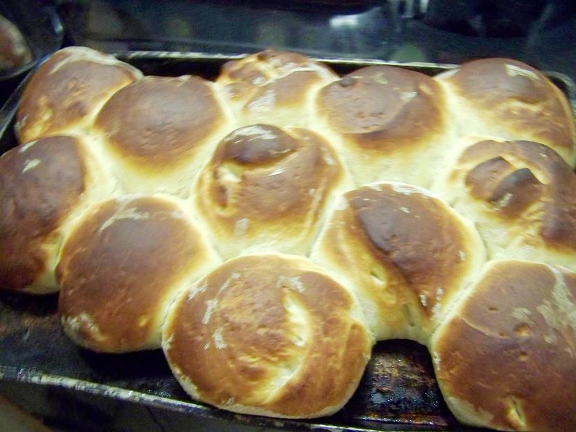 Modern Day Ozzie and Harriet Big Fat Yeast Rolls
