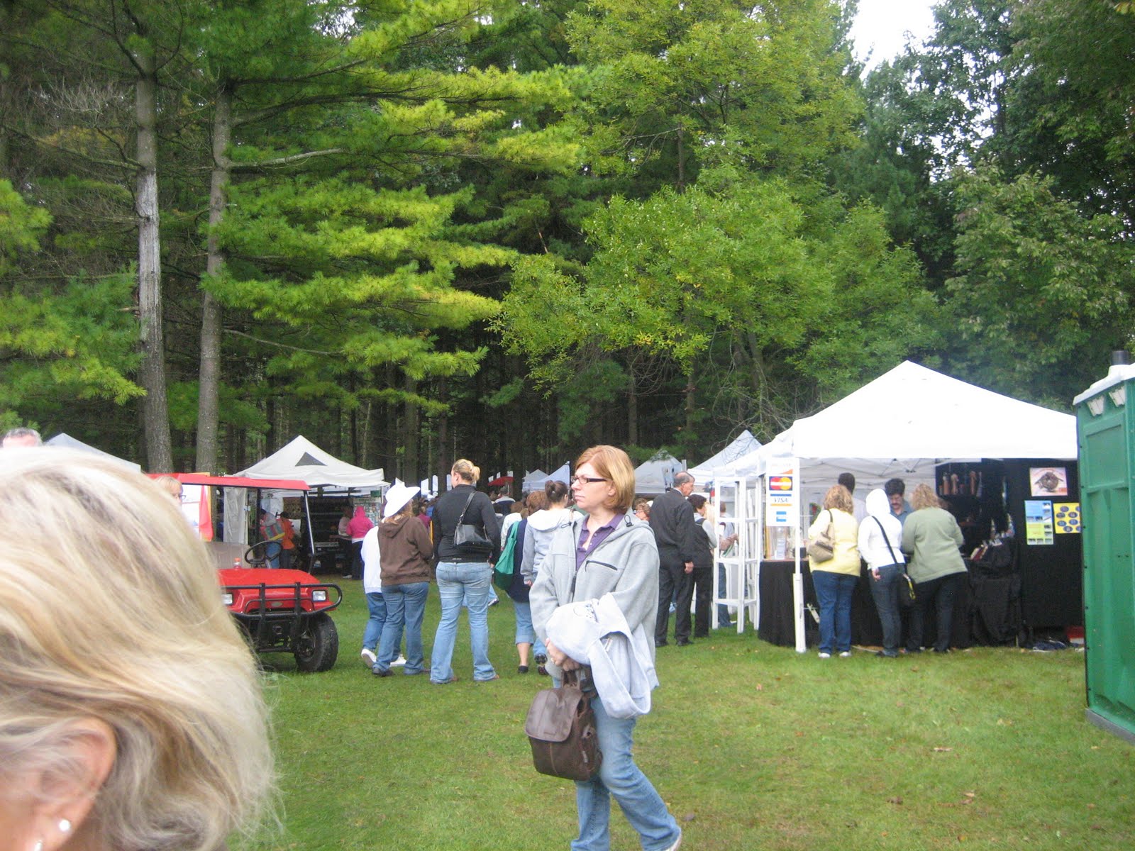 Le Beau Paon Victorien Outdoor Wednesday Holy Hill Craft Fair