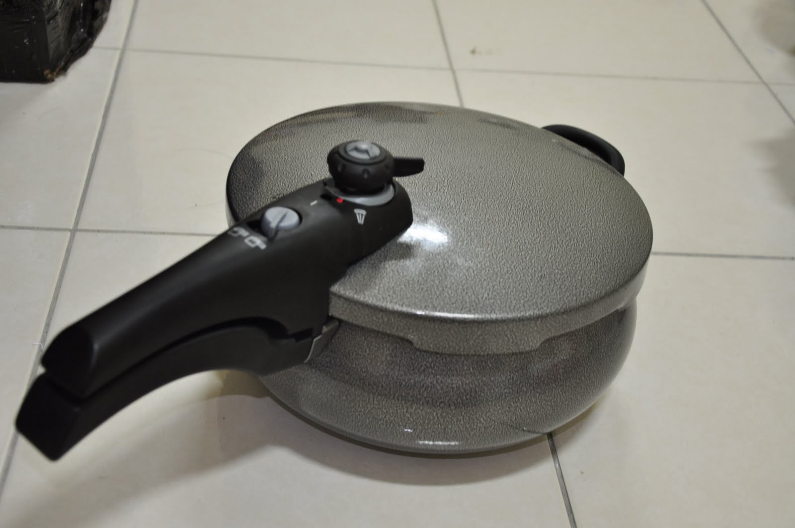 Prestige SmartPlus Pressure Cooker (RRP GBP70, used