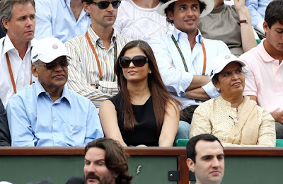 Aishwarya Rai watching Tennis game in audience