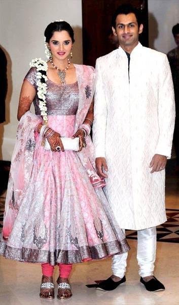 That S How It Really Works Sania Mirza Shoaib Malik Wedding Pics The Sangeet Show Was Put Together By City Based Cographer Rajput Who Had Been Conducting Rehearsals For An Hour Every Day At Sania Mirza S House