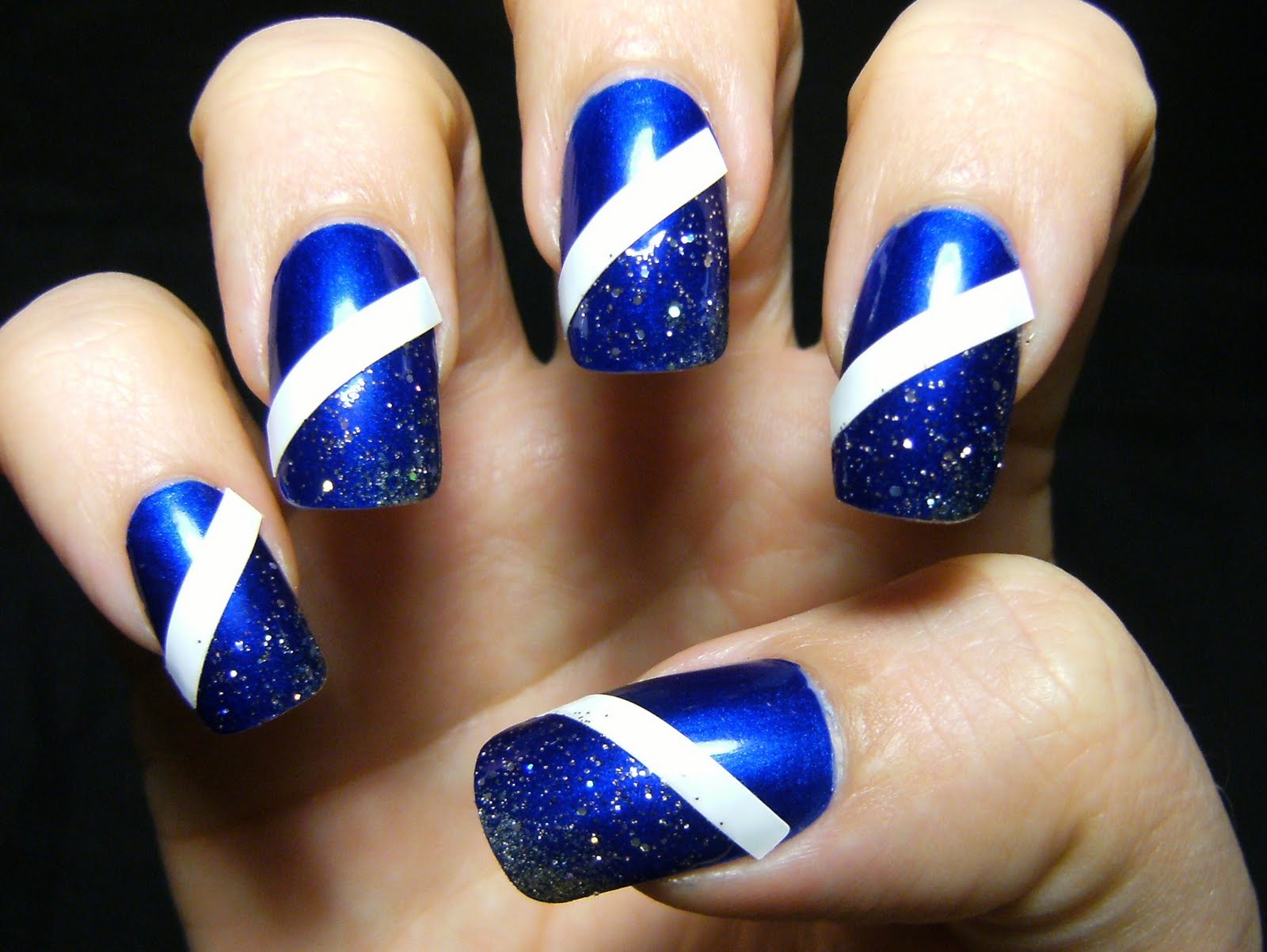 [TORONTO+BLUE+WITH+GLITTER+---D+EEZ-NAILZ----+(5).JPG]