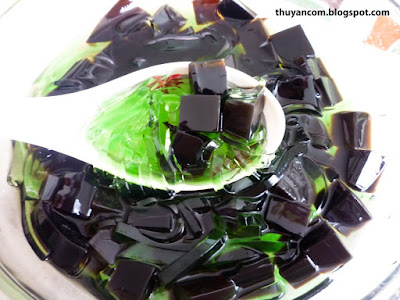 Blog of Salt: Che Suong Sa Hot Luu - Tapioca in Coconut Milk Desert