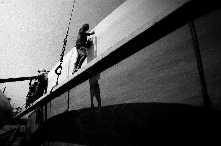 Memperbaiki Perahu. 2007