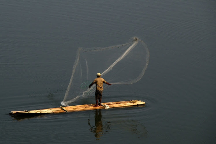 Menangkap Ikan di Walahar. 2010