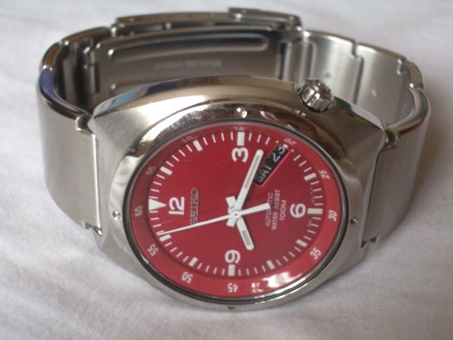 jam & watch: Seiko S Wave SKX297K1- red dial 7S26-0120 (sold)