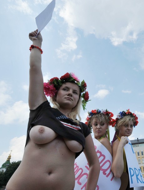 Ukrainian_women_porn_protest_6.jpg