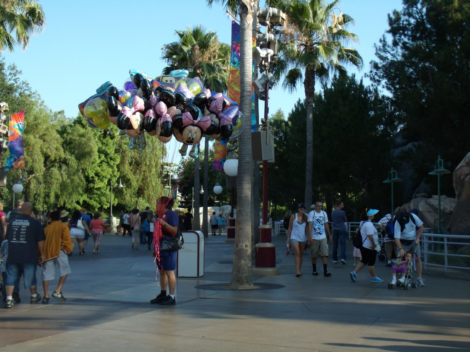 Sinar Kehidupanku**~::: Disneyland lagi