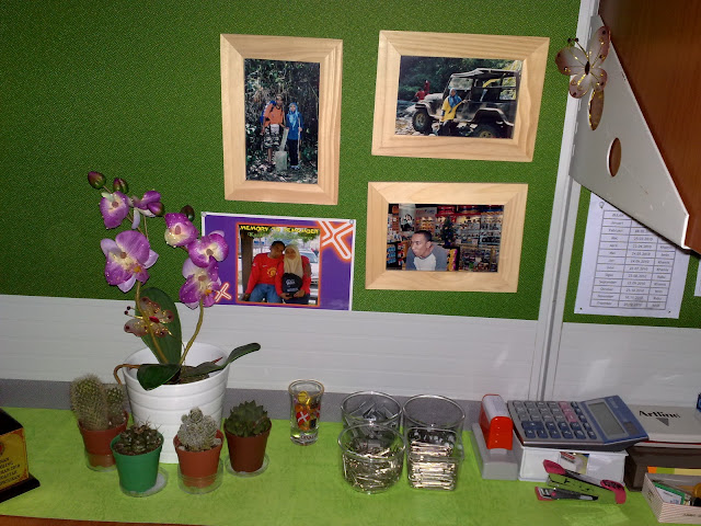 Memory To Remember Susun Atur Meja Pejabat Baru Gambar Ayang Tetap Kena Ade La Kan Tp Kali Nie Cantik Sikit Sbb Frame Dekorasi Hiasan Meja Nak Tambah Lg Bahan Lom