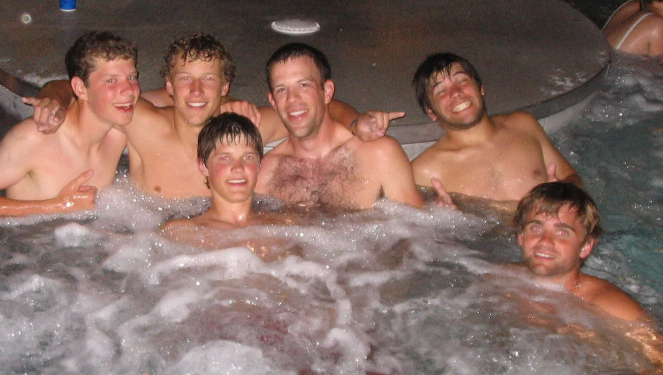 Hot Tub Gay 55