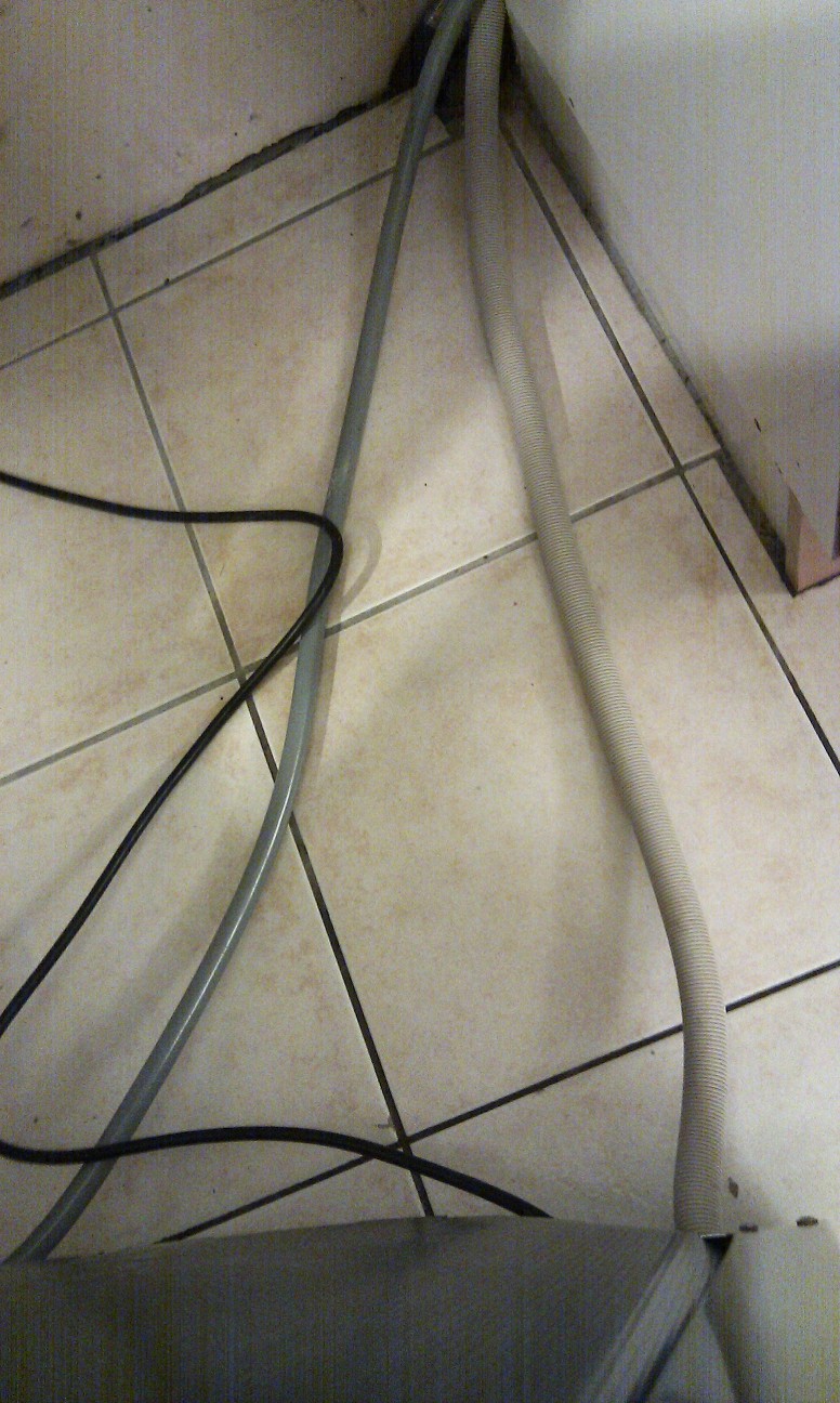 Random Tech Stuff Hotpoint Aquarius FDW60 dishwasher drain pump repair