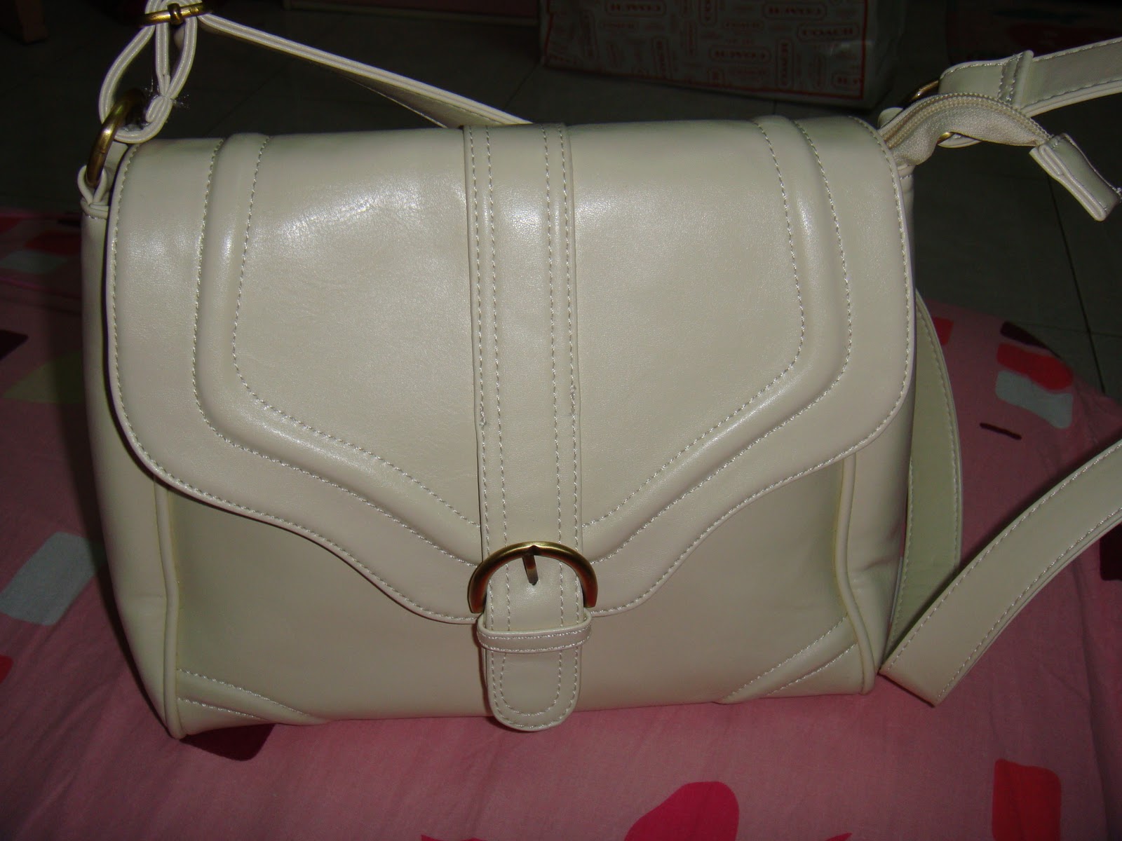 white sling bags for women