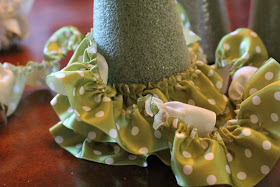 Shanty2Chic: Ruffle Christmas Trees!!