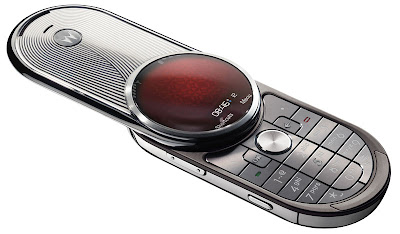 Teléfono Motorola. Kitschmacu. The girl who knew too much. Blogger